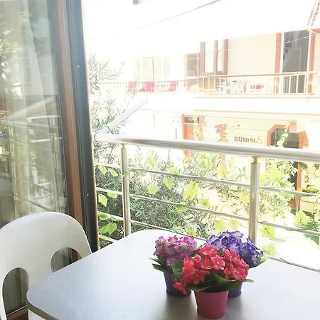 Pensjonat Avsa Belgin Konuk Evi Marmara Adasi