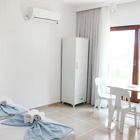 Guest house Avsa Belgin Konuk Evi